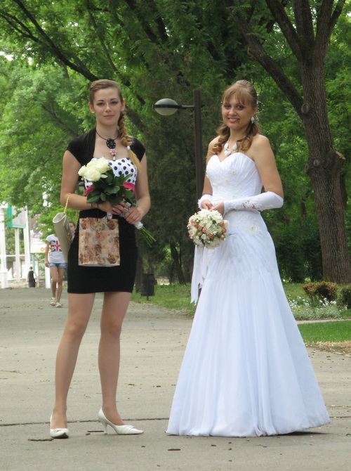 Свадебный комплект из белого бисера - мягкие украшения
